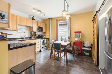208 E Whitley Street Churubusco IN 46723