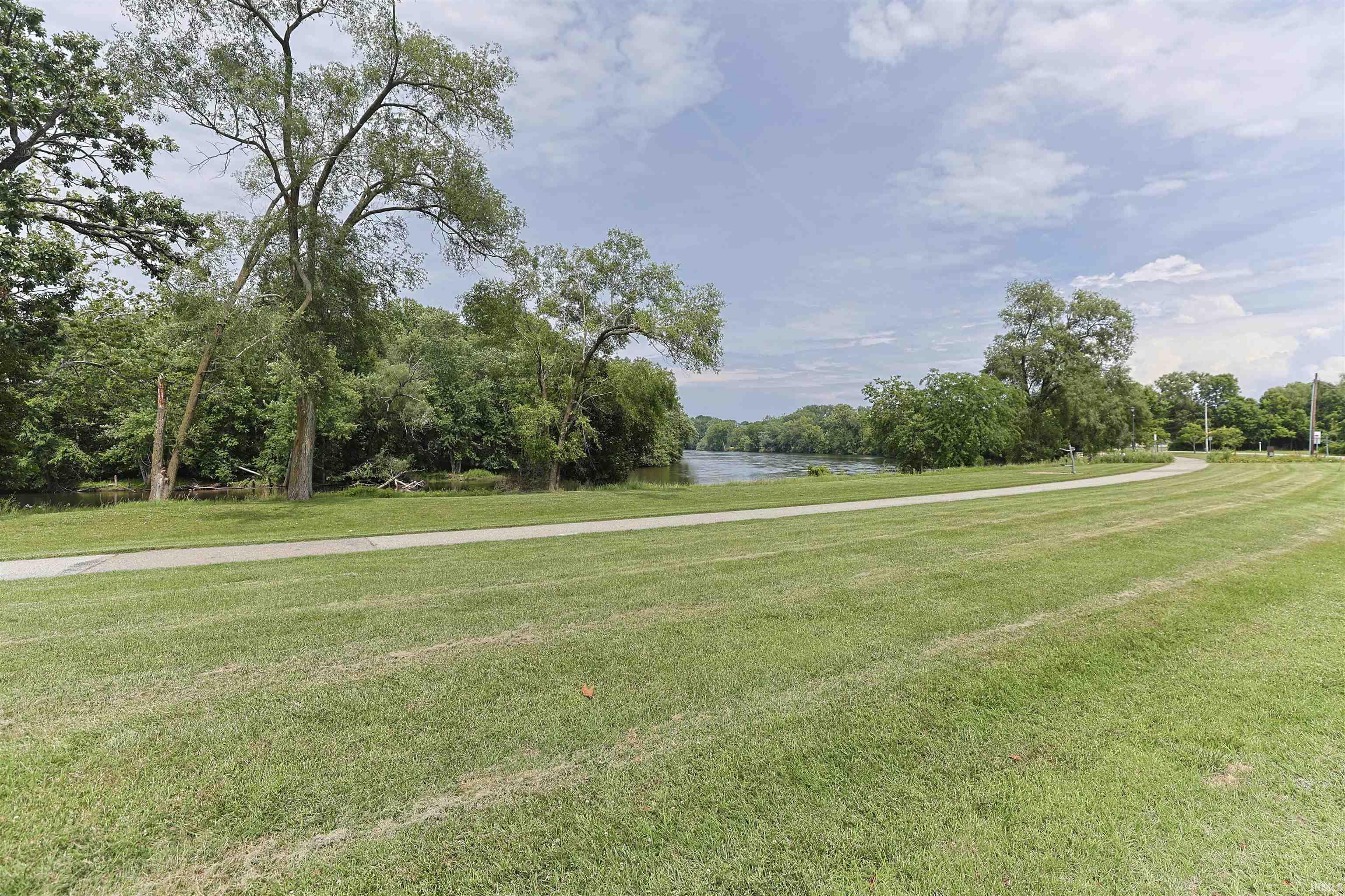 2025 Riverside Drive South Bend IN 46616