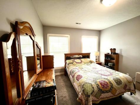 5131 Stables Drive Evansville IN 47715
