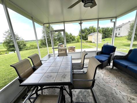 5131 Stables Drive Evansville IN 47715