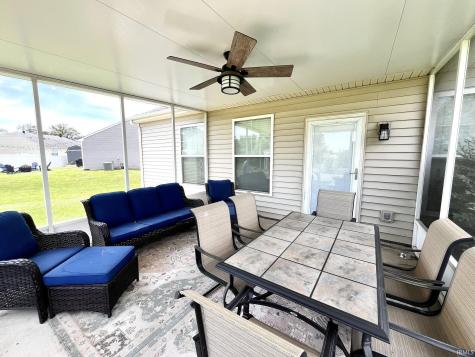 5131 Stables Drive Evansville IN 47715