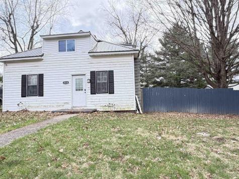 1018 E 8th Street Veedersburg IN 47987