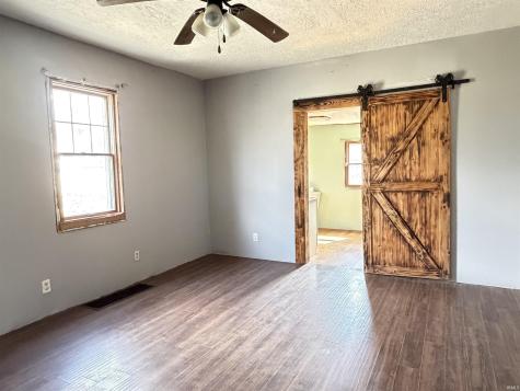 1018 E 8th Street Veedersburg IN 47987