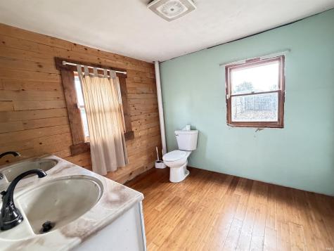 1018 E 8th Street Veedersburg IN 47987