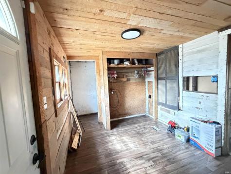 1018 E 8th Street Veedersburg IN 47987