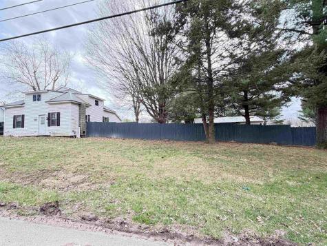 1018 E 8th Street Veedersburg IN 47987