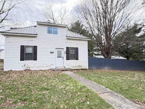 1018 E 8th Street Veedersburg IN 47987