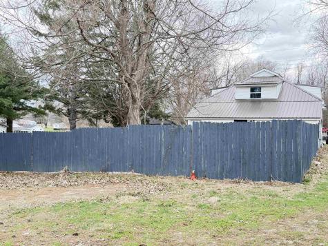 1018 E 8th Street Veedersburg IN 47987