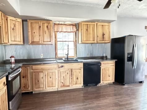 1018 E 8th Street Veedersburg IN 47987