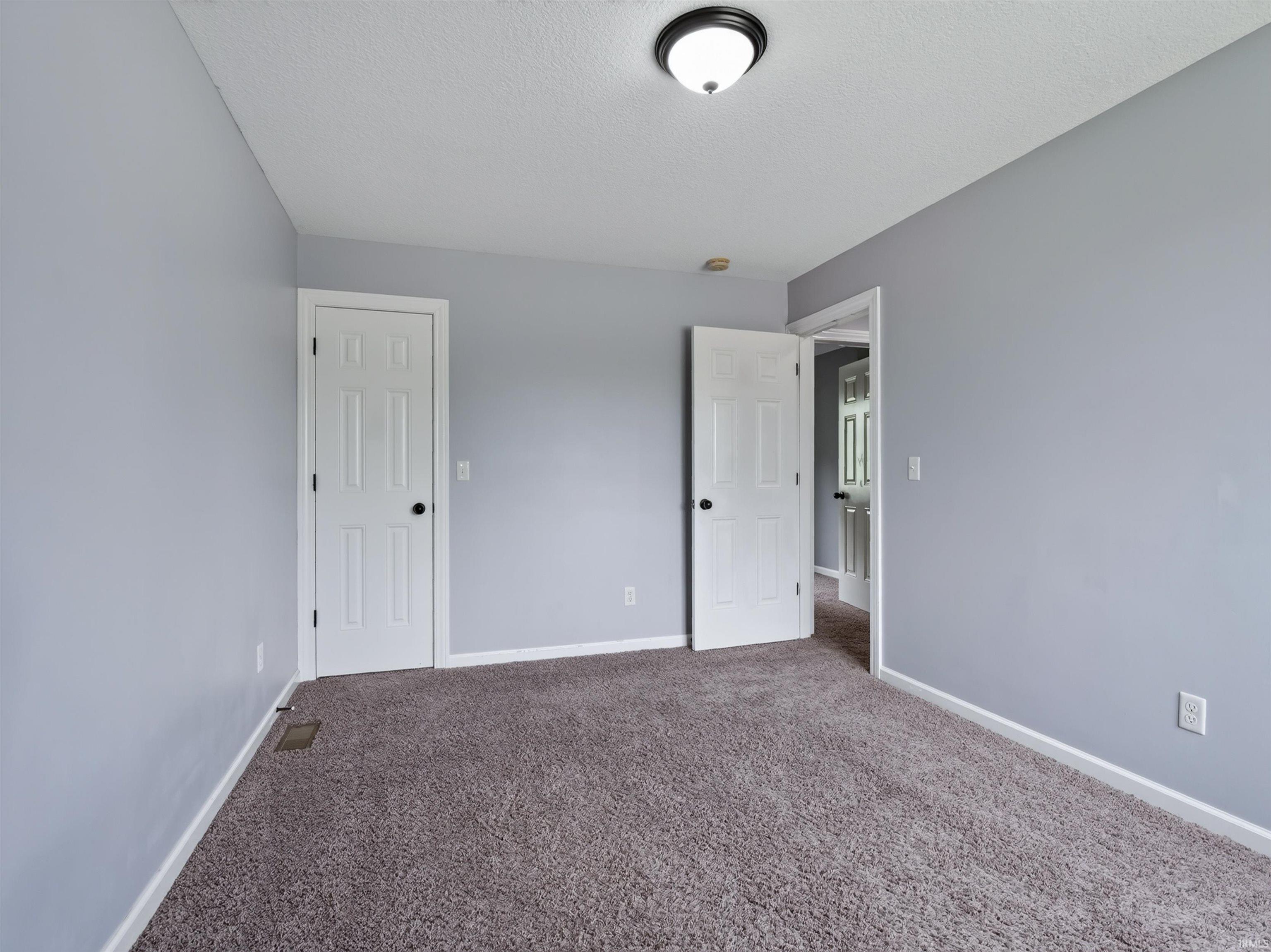 2251 Laurelwood Drive Warsaw IN 46580