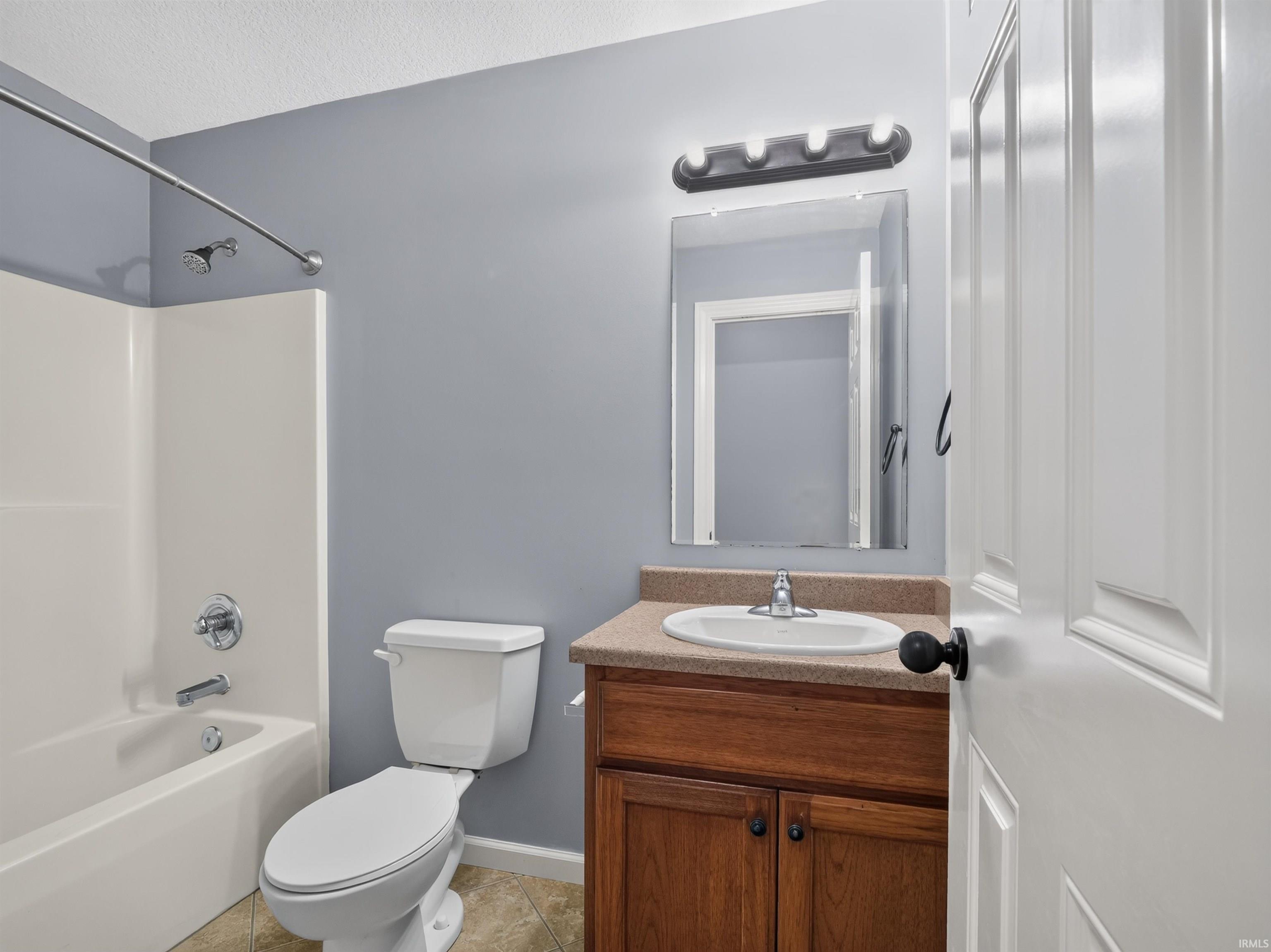 2251 Laurelwood Drive Warsaw IN 46580