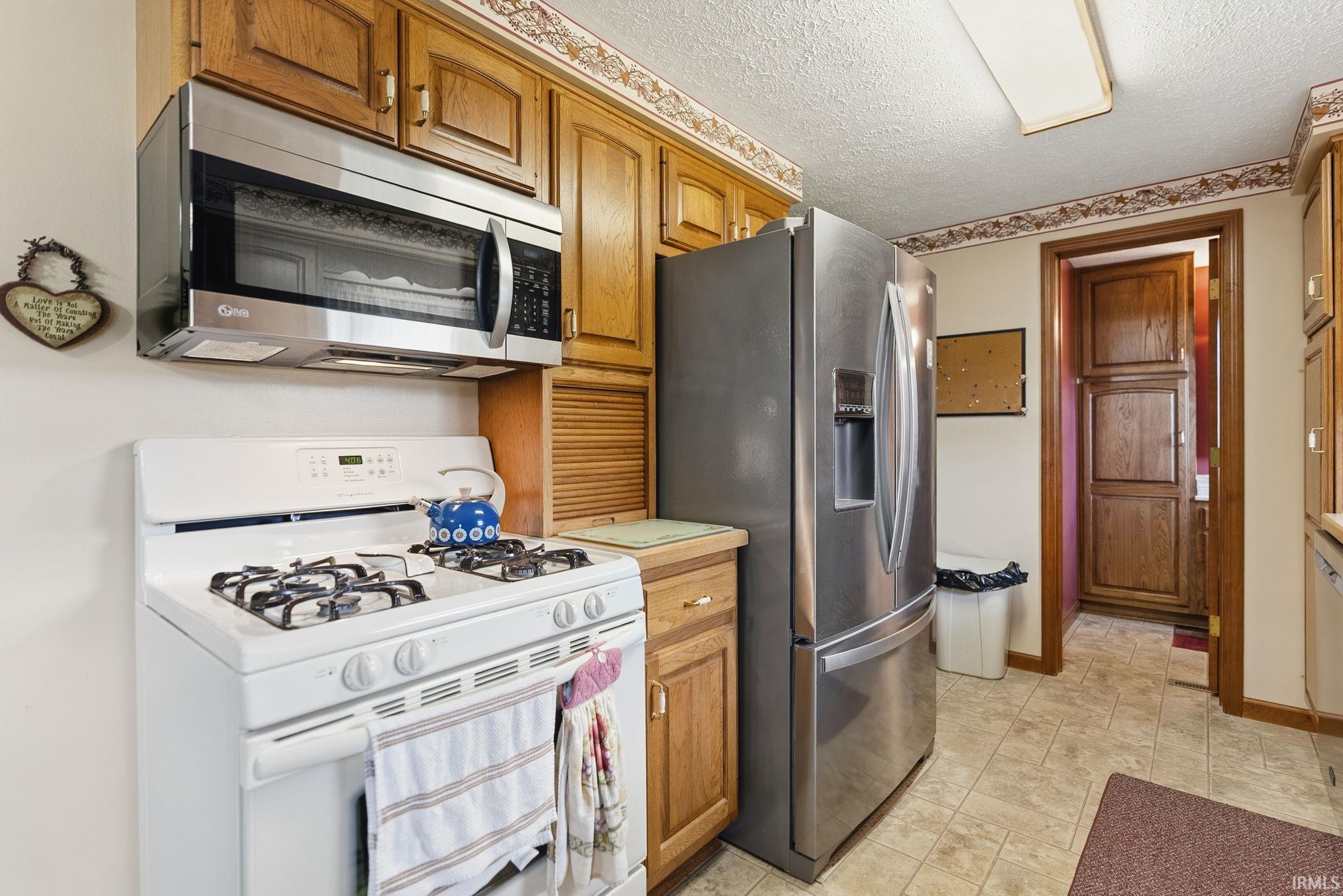 1716 Mayfield Common Goshen IN 46526