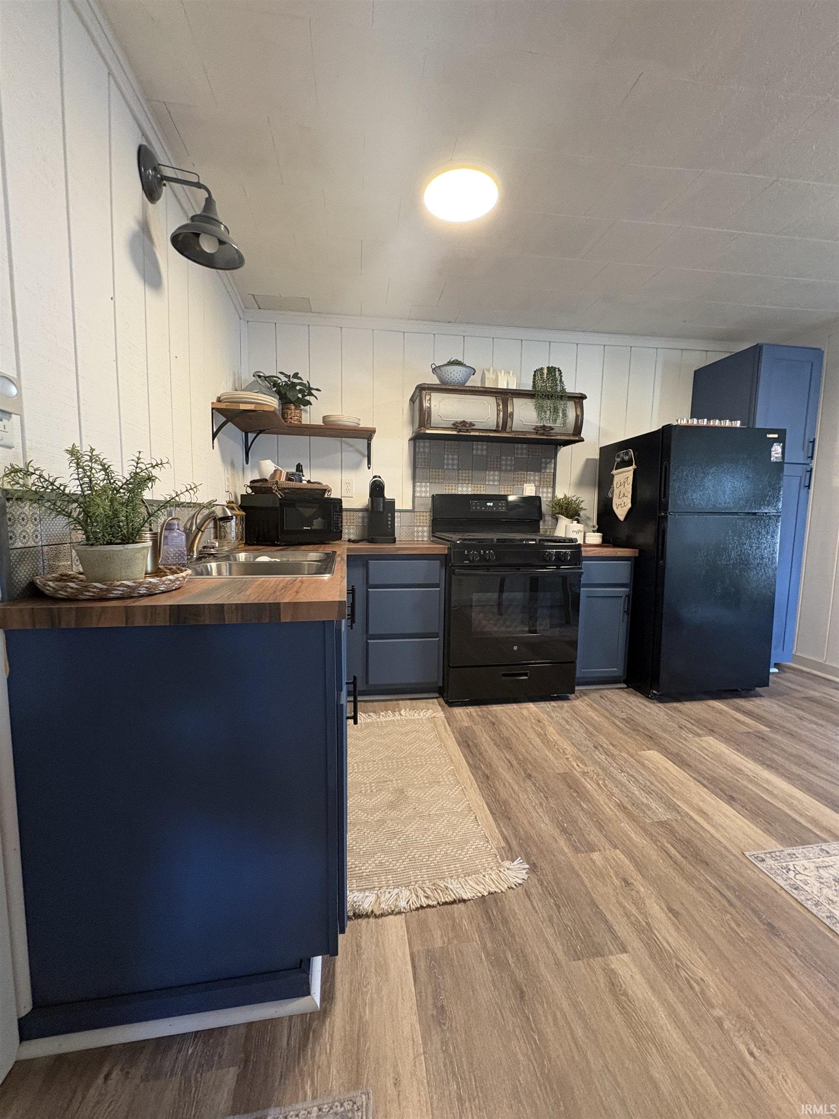 6110 N Lakeshore Drive Macy IN 46951