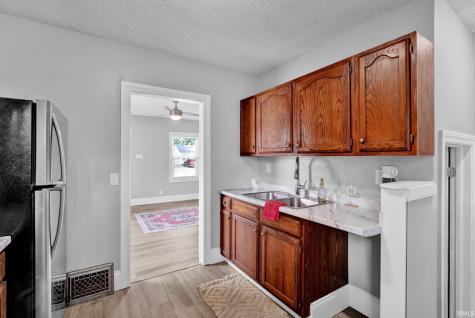1106 S Boeke Road Evansville IN 47714