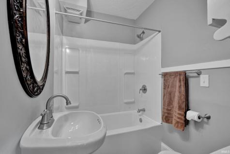 1106 S Boeke Road Evansville IN 47714