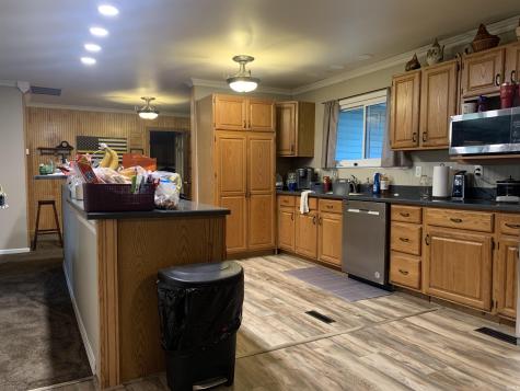 1420 N 100 E Hartford City IN 47348