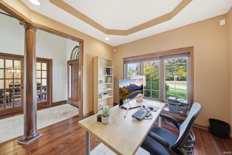 708 Blackthorn Cove Fort Wayne IN 46804