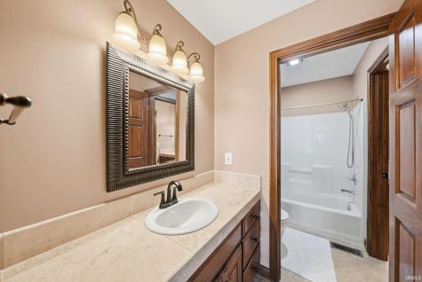 708 Blackthorn Cove Fort Wayne IN 46804