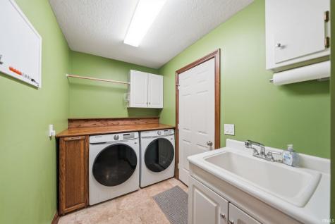 708 Blackthorn Cove Fort Wayne IN 46804