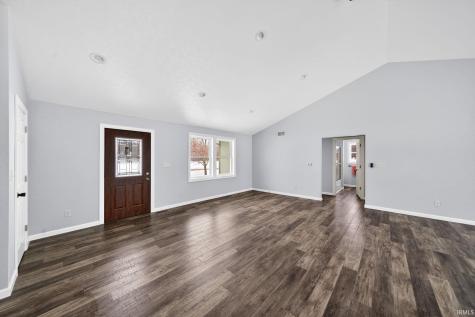 11102 N Dogleg Dr E Syracuse IN 46567