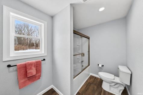 11102 N Dogleg Dr E Syracuse IN 46567