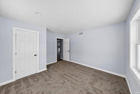 11102 N Dogleg Dr E Syracuse IN 46567