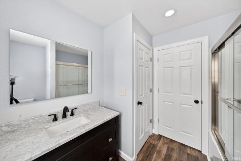 11102 N Dogleg Dr E Syracuse IN 46567