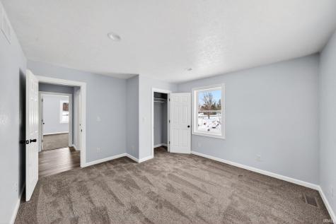 11102 N Dogleg Dr E Syracuse IN 46567