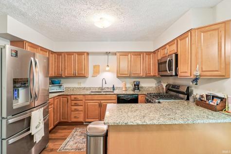 1724 N Ridgeway Drive Ellettsville IN 47429