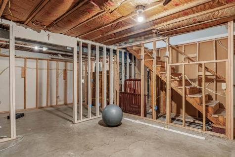 9015 Spring View Drive Fort Wayne IN 46804