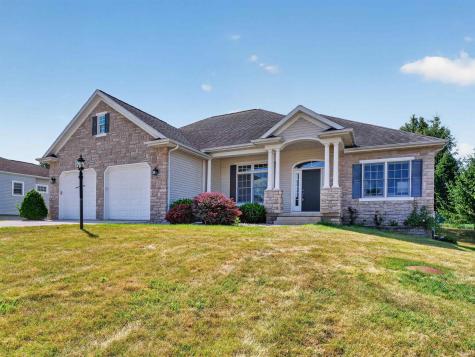 2051 E Barberry Drive Warsaw IN 46582