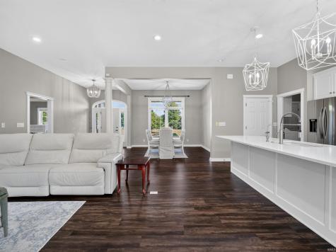 2051 E Barberry Drive Warsaw IN 46582