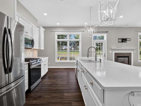 2051 E Barberry Drive Warsaw IN 46582