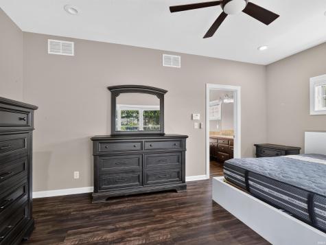 2051 E Barberry Drive Warsaw IN 46582