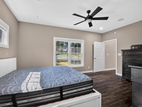 2051 E Barberry Drive Warsaw IN 46582