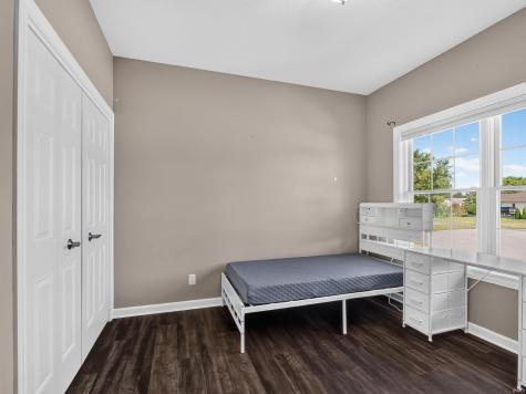 2051 E Barberry Drive Warsaw IN 46582