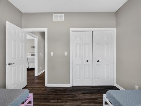 2051 E Barberry Drive Warsaw IN 46582