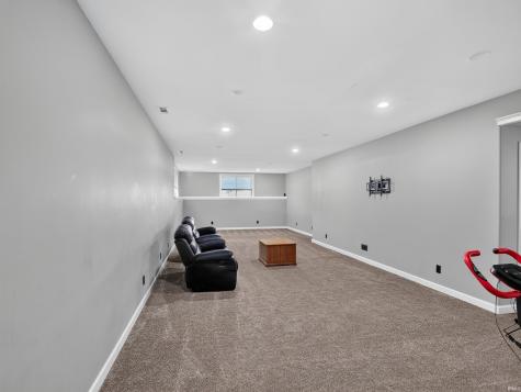 2051 E Barberry Drive Warsaw IN 46582