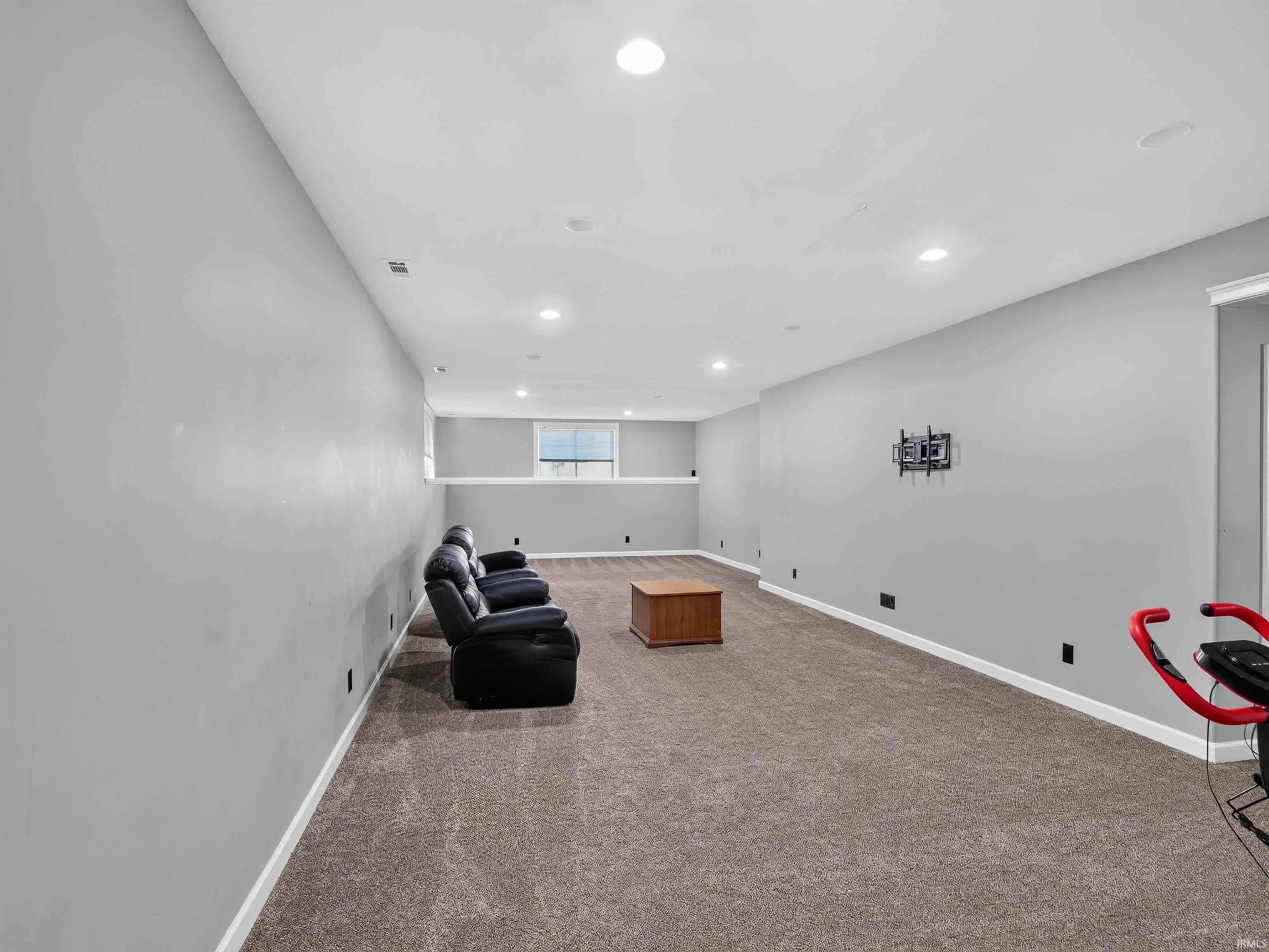 2051 E Barberry Drive Warsaw IN 46582
