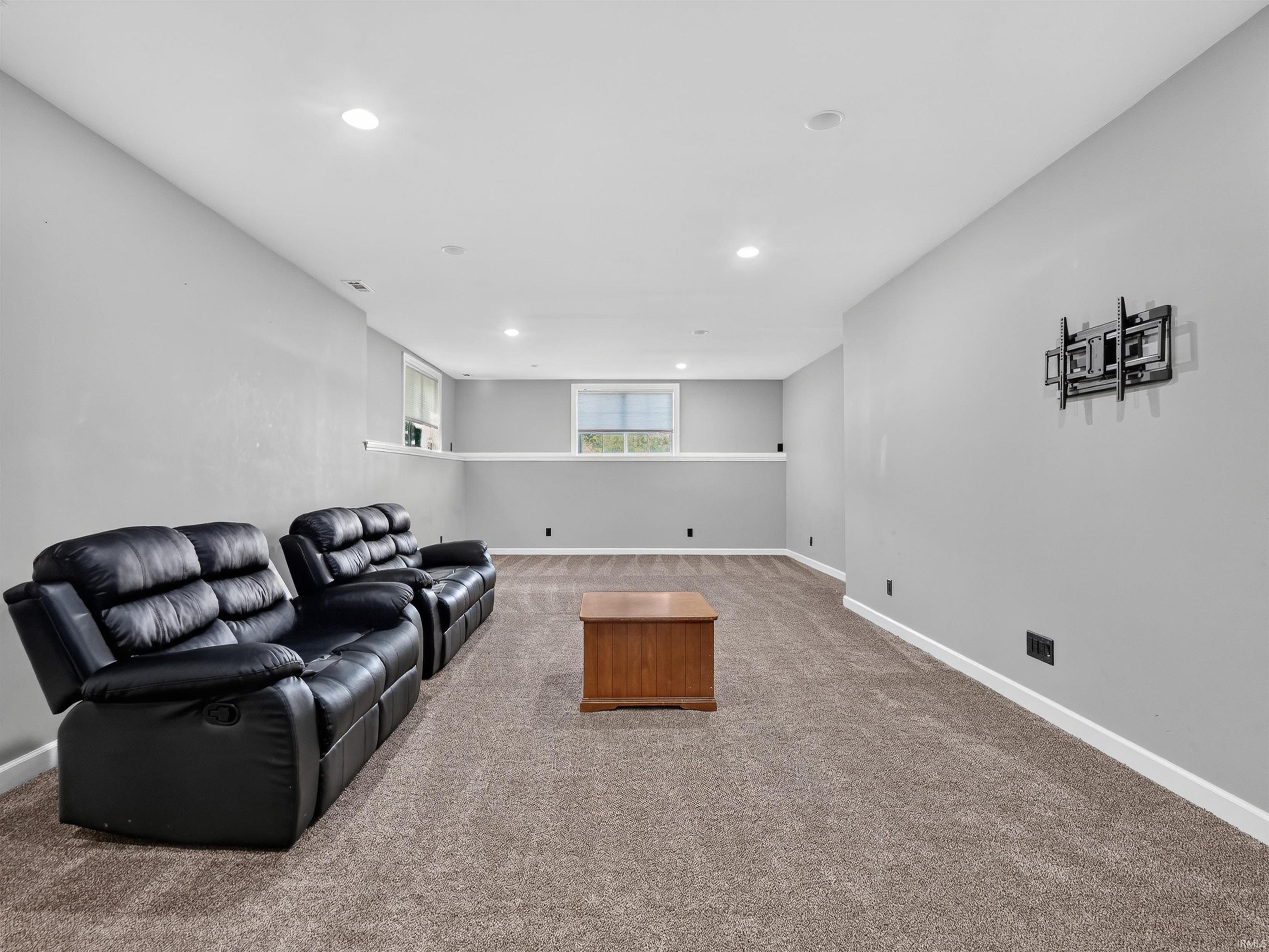 2051 E Barberry Drive Warsaw IN 46582