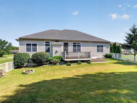 2051 E Barberry Drive Warsaw IN 46582