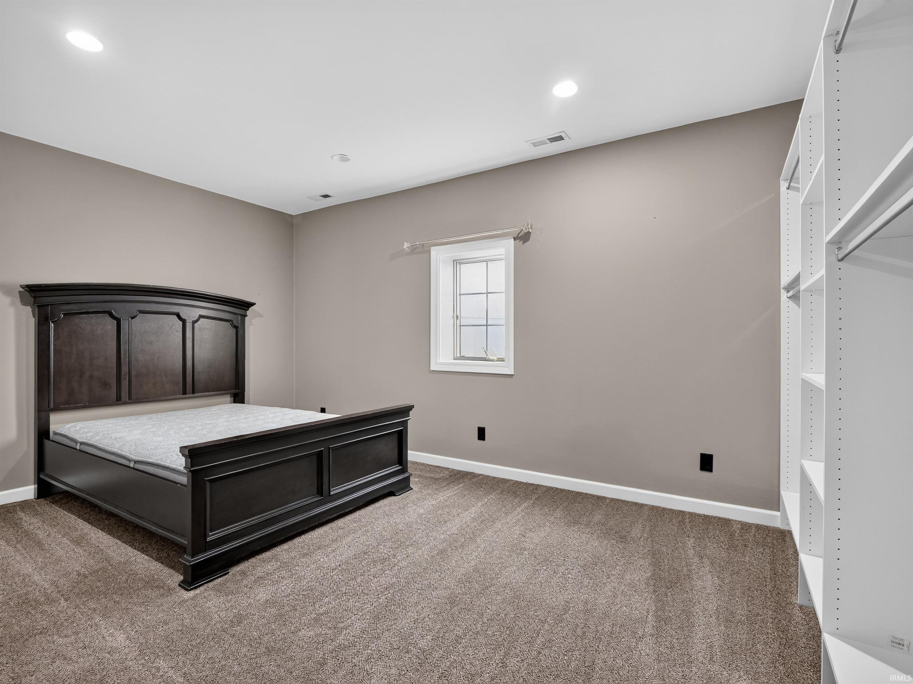 2051 E Barberry Drive Warsaw IN 46582