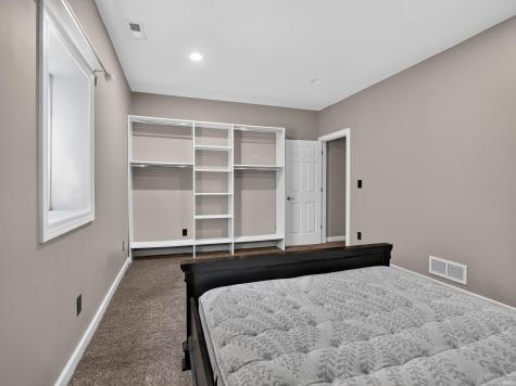 2051 E Barberry Drive Warsaw IN 46582