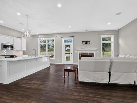 2051 E Barberry Drive Warsaw IN 46582