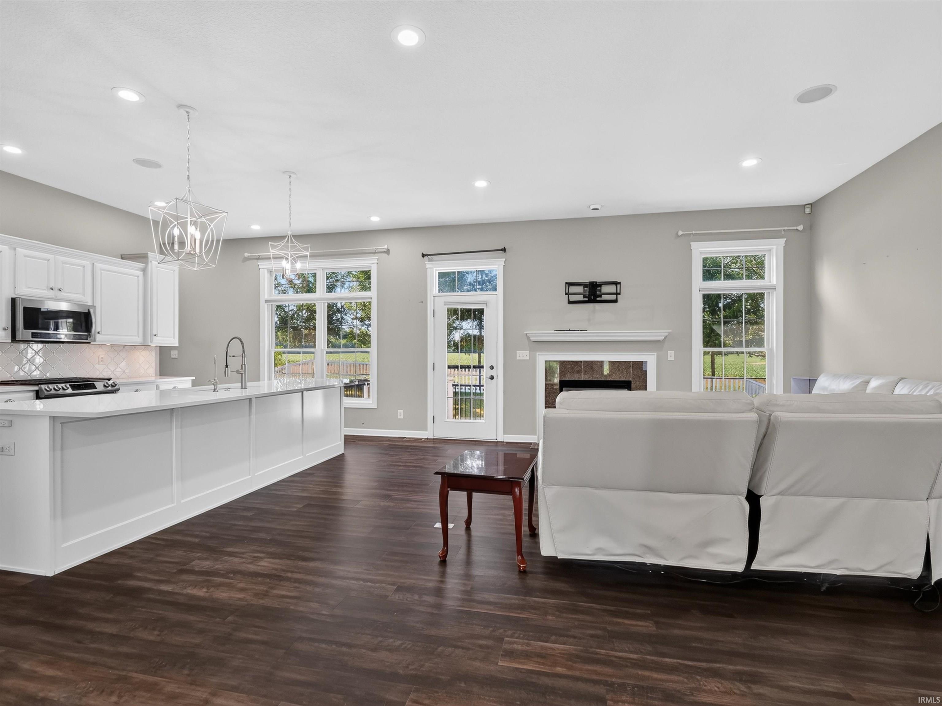 2051 E Barberry Drive Warsaw IN 46582
