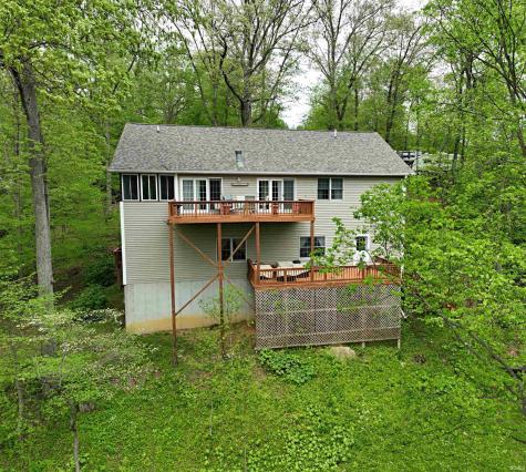 1196 Bellgrade Drive Loogootee IN 47553