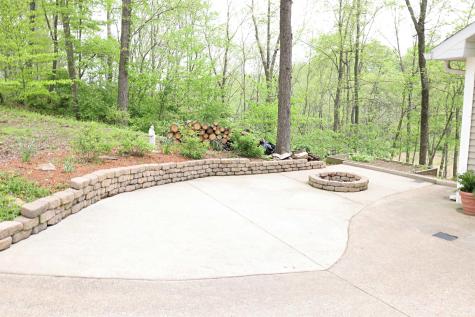 1196 Bellgrade Drive Loogootee IN 47553