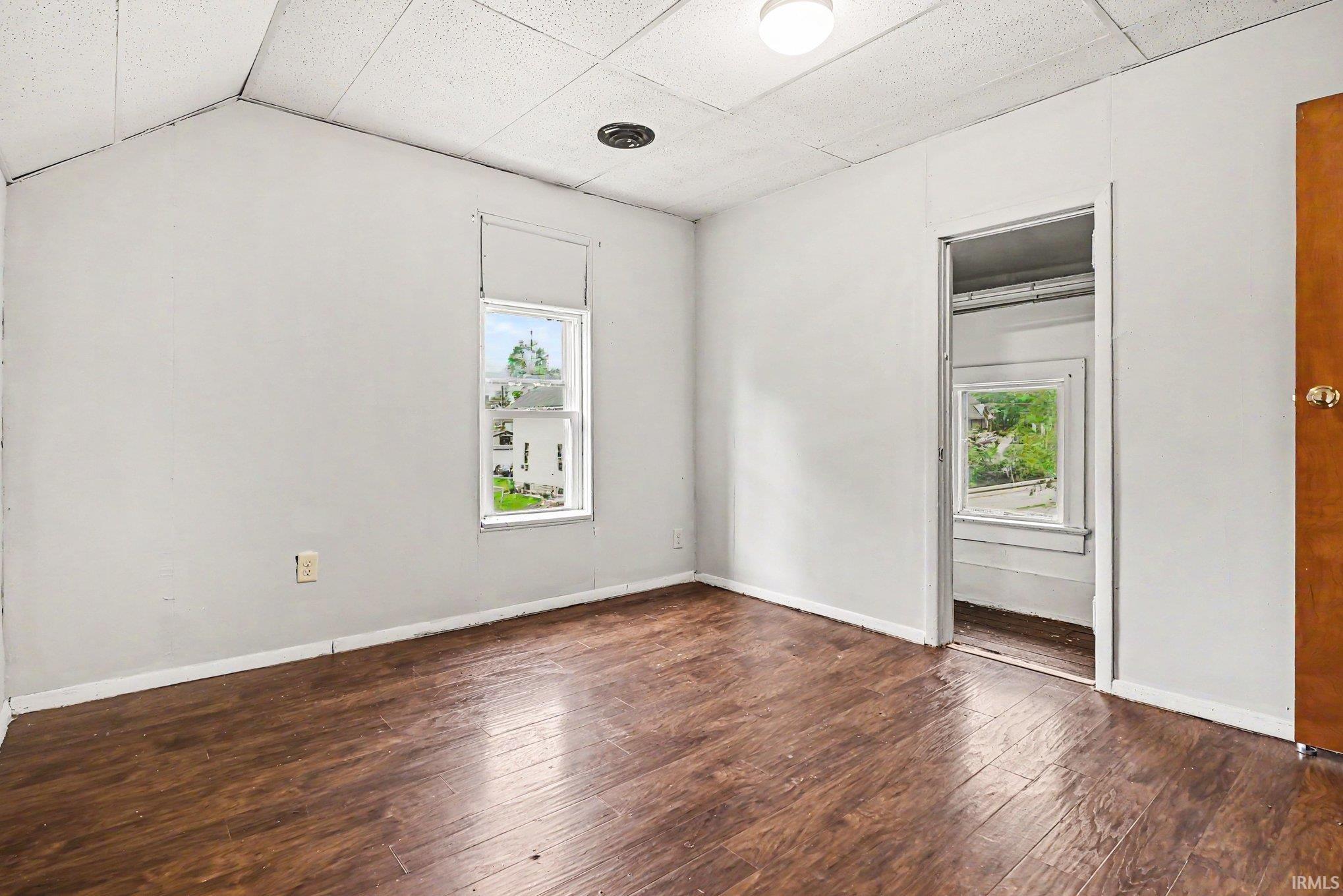 456 E Walnut Street Nappanee IN 46550