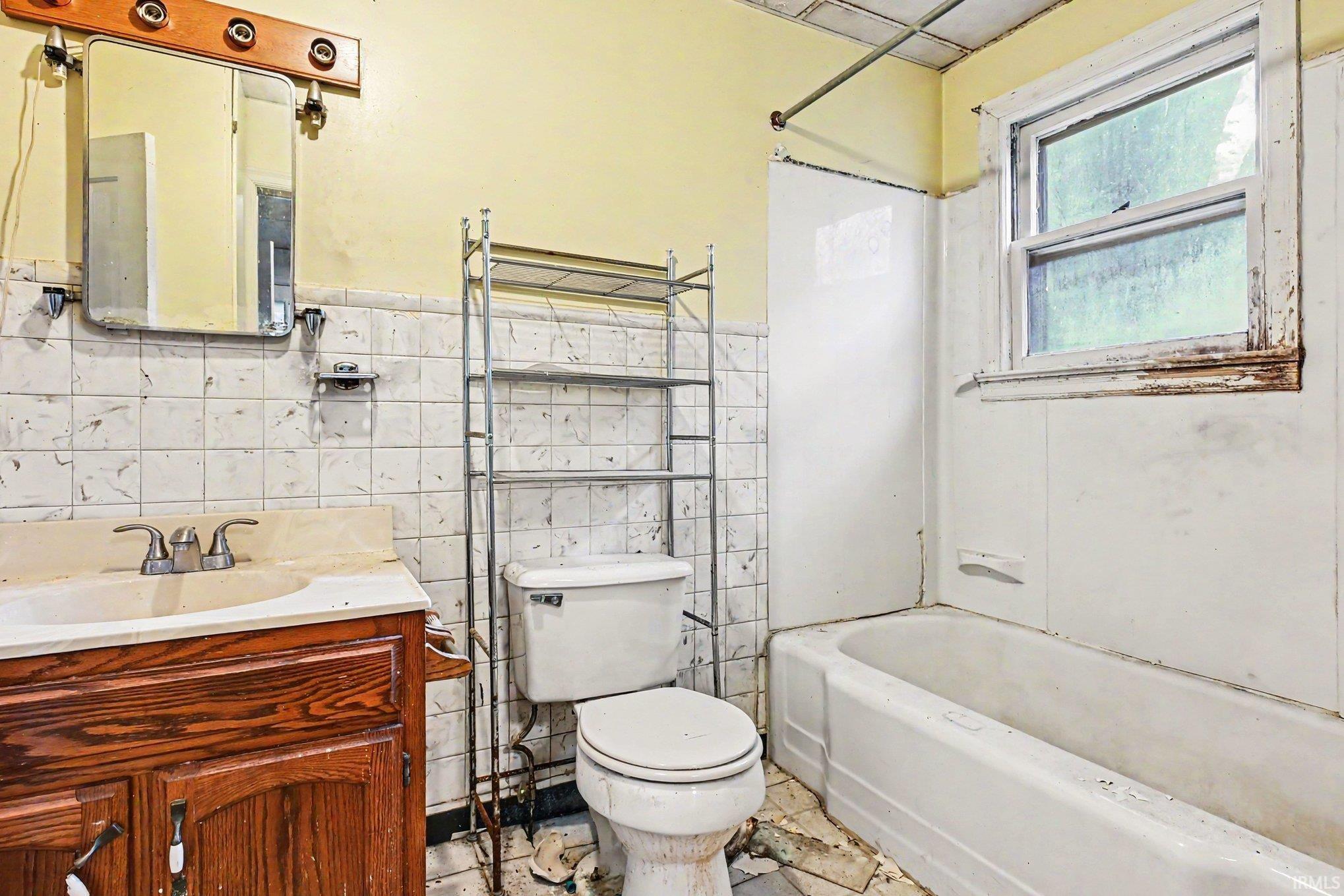456 E Walnut Street Nappanee IN 46550