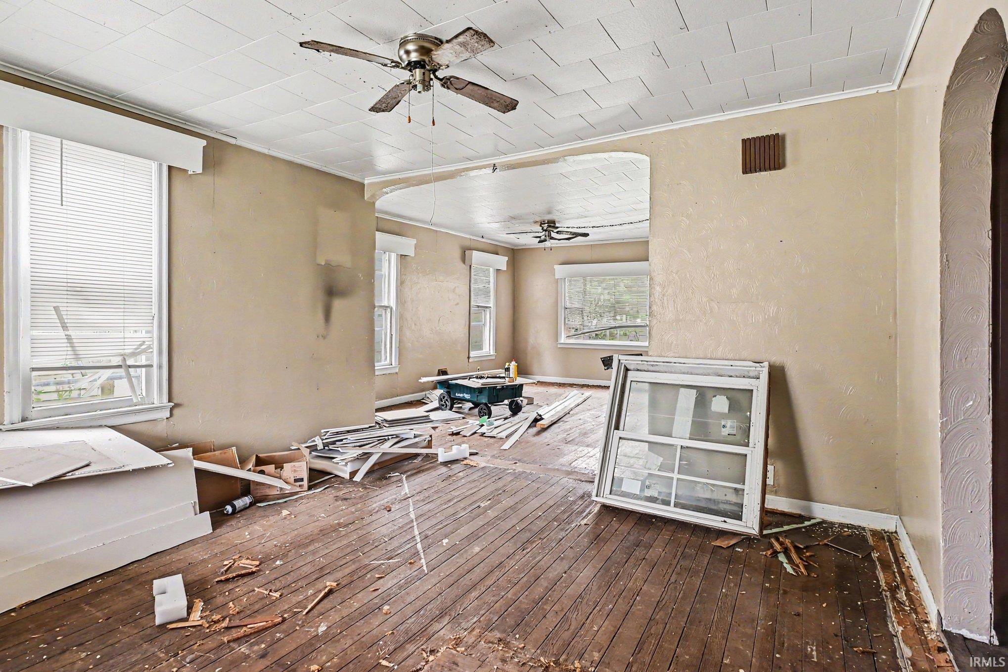 456 E Walnut Street Nappanee IN 46550